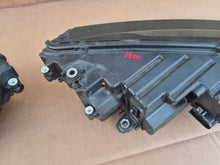 Load image into Gallery viewer, Frontscheinwerfer Skoda Octavia IV 5E4941015 5E4941016 Ein Satz Headlight SCH1110399330aq