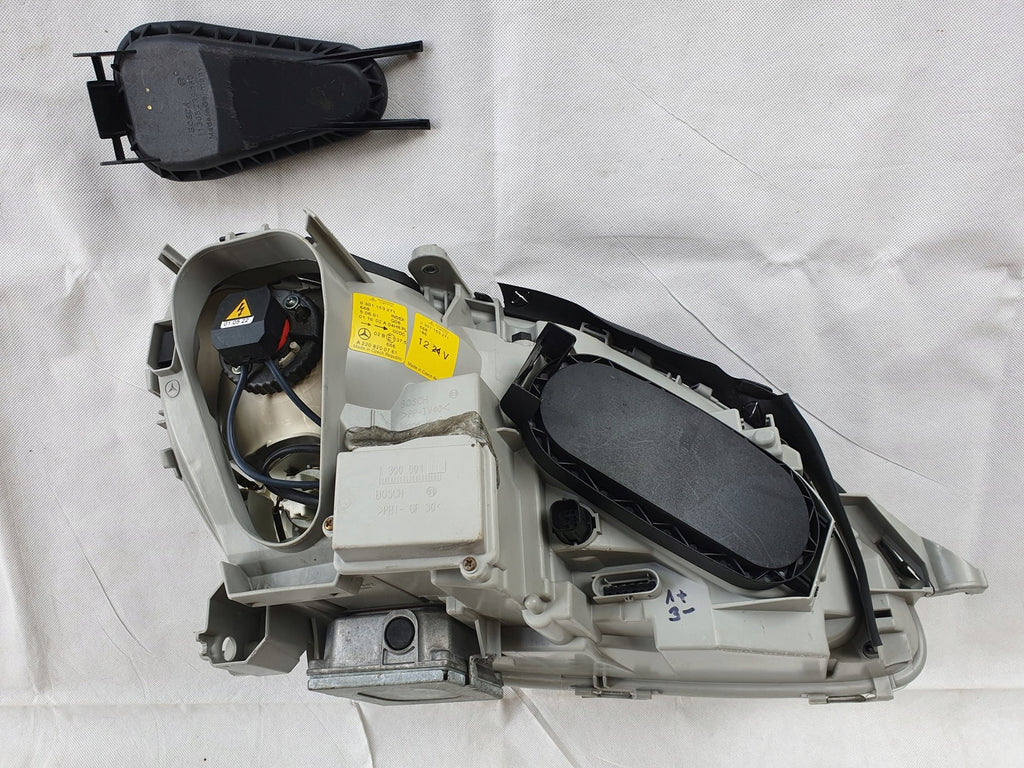 Frontscheinwerfer Mercedes-Benz W220 2208200761 Links Scheinwerfer Headlight