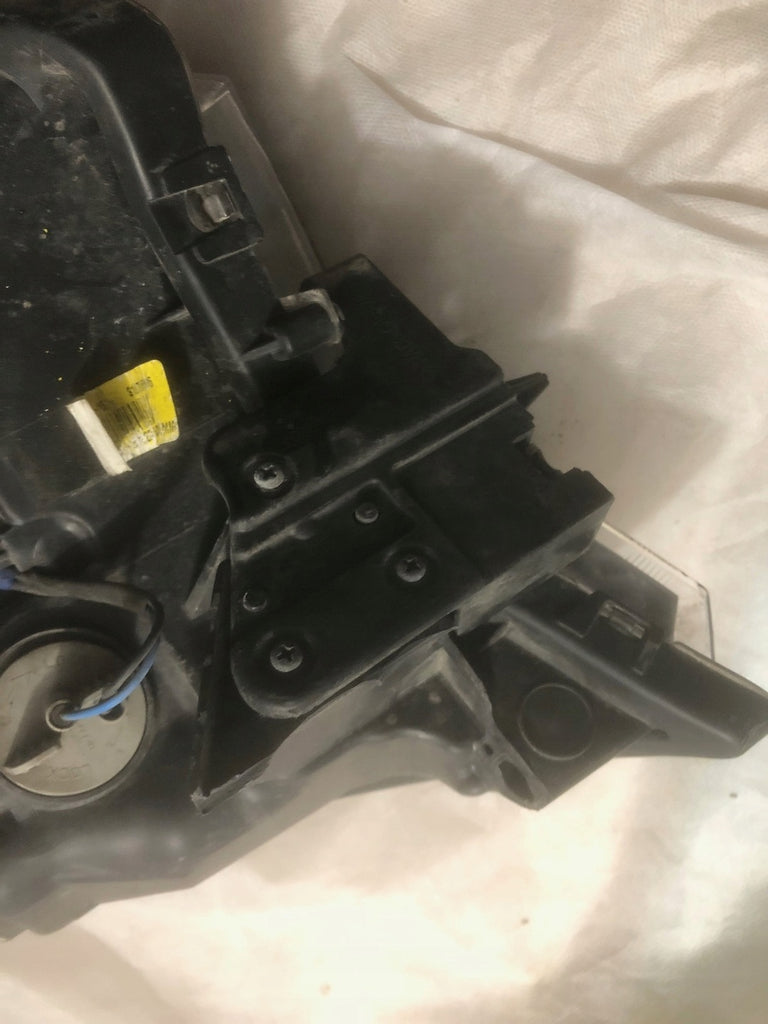 Frontscheinwerfer Mitsubishi Outlander III 8301D3-32 LED Rechts Headlight