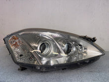 Laden Sie das Bild in den Galerie-Viewer, Frontscheinwerfer Mercedes-Benz W221 1307022666 Rechts Scheinwerfer Headlight SCH7231241966vq