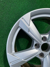 Load image into Gallery viewer, 1x Alufelge 18 Zoll 8.0&quot; 5x112 4K0601025D Audi A6 C8 Rim Wheel