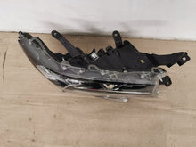 Laden Sie das Bild in den Galerie-Viewer, Frontscheinwerfer Toyota Land Cruiser Full LED Rechts Scheinwerfer Headlight