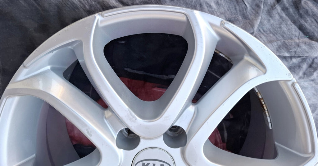 1x Alufelge 17 Zoll 7.0" 5x114.3 47ET Silber WI147017 Hyundai I Rim Wheel FEL8025227661ne