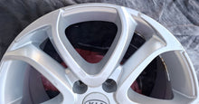 Load image into Gallery viewer, 1x Alufelge 17 Zoll 7.0" 5x114.3 47ET Silber WI147017 Hyundai I Rim Wheel FEL8025227661ne