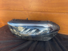Laden Sie das Bild in den Galerie-Viewer, Frontscheinwerfer Mercedes-Benz W177 A1779062106 Links Scheinwerfer Headlight SCH7201778338px