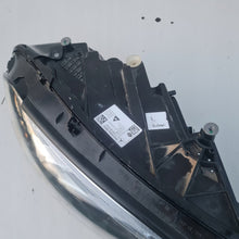 Load image into Gallery viewer, Frontscheinwerfer Mercedes-Benz W177 W1779065600 Xenon Rechts oder Links SCH5153944543wr