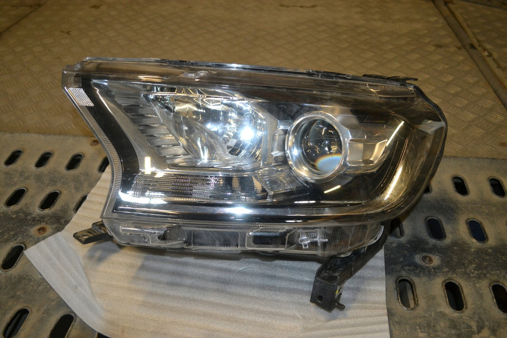 Frontscheinwerfer Ford Ranger Links Scheinwerfer Headlight