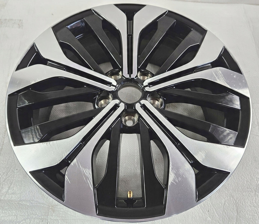 1x Alufelge 18 Zoll 7.5" 5x114.3 45ET 403007567R Renault Talisman Megane Iv