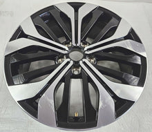 Load image into Gallery viewer, 1x Alufelge 18 Zoll 7.5" 5x114.3 45ET 403007567R Renault Talisman Megane Iv FEL7510223774or