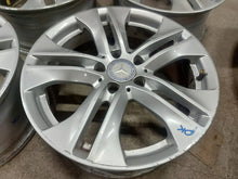 Load image into Gallery viewer, 4x Alufelge 17 Zoll 7.5&quot; 5x112 A2074010602 Mercedes-Benz C207 Rim Wheel