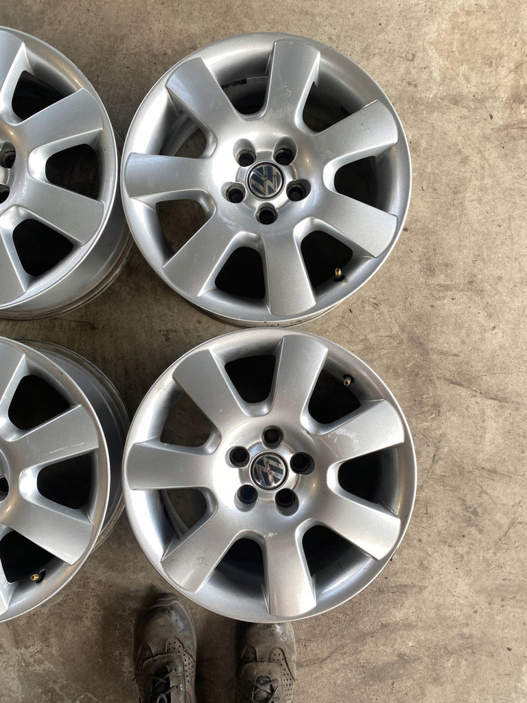 4x Alufelge 16 Zoll 6.5" 5x100 42ET 1C0601025H VW Rim Wheel FEL5494821348lv