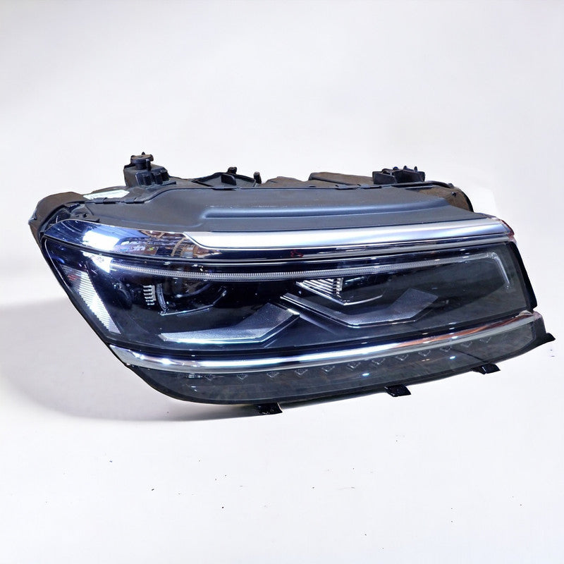 Frontscheinwerfer VW Tiguan Ad1 5NB941082E FULL LED Rechts Headlight