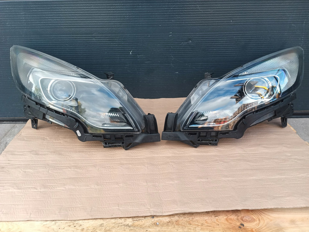 Frontscheinwerfer Opel Zafira C 030126320205 030126320100 Ein Satz Headlight SCH9381738684ay