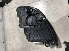 Laden Sie das Bild in den Galerie-Viewer, Frontscheinwerfer Mercedes-Benz W206 A2069068404 Rechts Scheinwerfer Headlight SCH9334999135pe