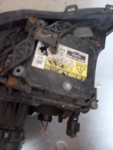 Load image into Gallery viewer, Frontscheinwerfer Toyota Avensis Xenon Rechts Scheinwerfer Headlight SCH4023366144zw