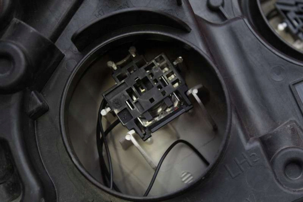 Frontscheinwerfer Ford Focus BM51-13W030-AJ Ein Stück (Rechts oder Links) SCH8853536059kn