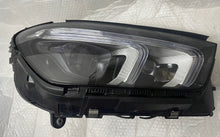 Laden Sie das Bild in den Galerie-Viewer, Frontscheinwerfer Mercedes-Benz Gle A1679065806 LED Rechts Headlight