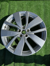 Laden Sie das Bild in den Galerie-Viewer, 1x Alufelge 20 Zoll 6.5&quot; 5x114.3 403006854R Renault Rim Wheel