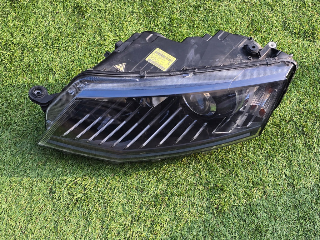 Frontscheinwerfer Skoda Octavia III 5E1941015B Xenon Links Headlight SCH6938173082sa