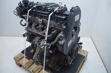 Load image into Gallery viewer, Motor Volvo S40 II C70 D5244T8 2.4 132kW Diesel Engine Unkomplett MOT7005584649eb