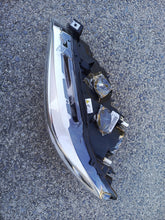 Laden Sie das Bild in den Galerie-Viewer, Frontscheinwerfer BMW 2 F22 F23 63117304465 LED Links Scheinwerfer Headlight SCH8140247206zg