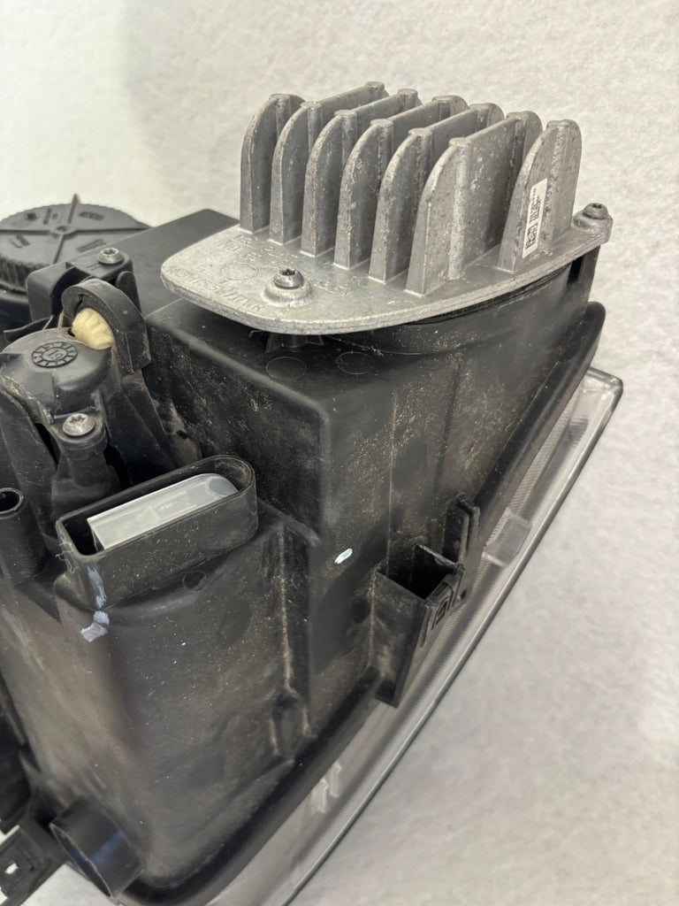 Frontscheinwerfer Seat Ateca 576941008F Rechts Scheinwerfer Headlight SCH5641226581ca
