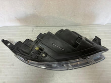 Laden Sie das Bild in den Galerie-Viewer, Frontscheinwerfer Ford Courier JT7613W030CD Links Scheinwerfer Headlight SCH9194962007ma