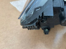 Laden Sie das Bild in den Galerie-Viewer, Frontscheinwerfer Ford Kuga LV4B-13E017-AL LED Links Scheinwerfer Headlight SCH2331002708fs