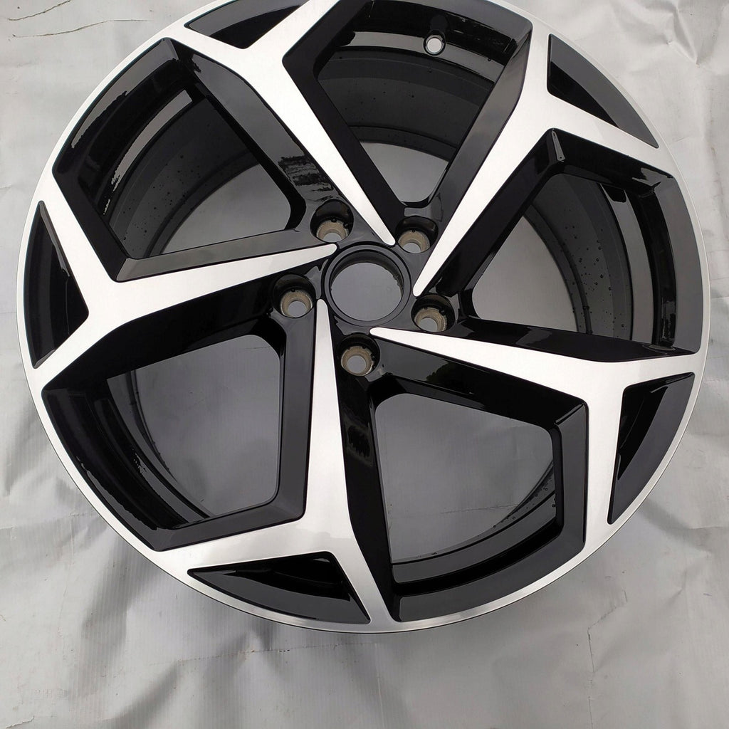 1x Alufelge 18 Zoll 3G0401025BG VW Passat B8 Rim Wheel FEL6756560260su