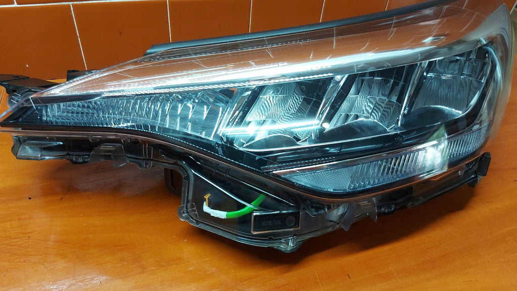 Frontscheinwerfer Toyota Chr C-Hr 81150-F4180 LED Links Scheinwerfer Headlight SCH3368983528xj