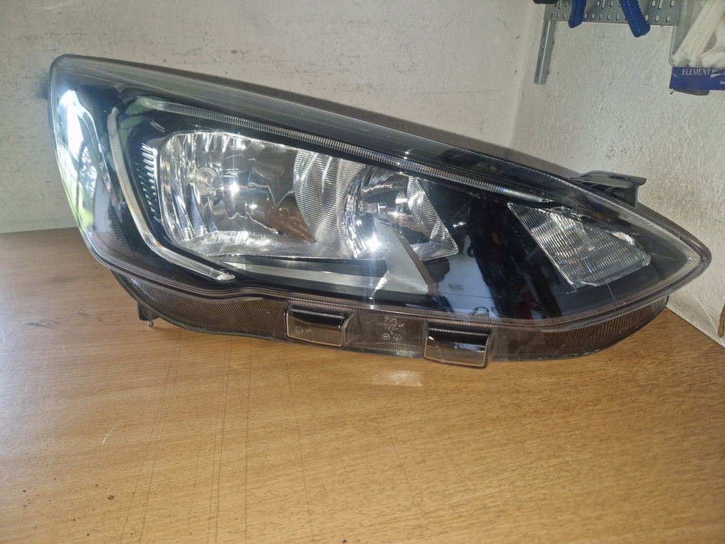 Frontscheinwerfer Ford Focus JX7B-13W029-CE LED Rechts Scheinwerfer Headlight