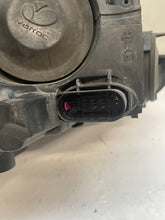 Laden Sie das Bild in den Galerie-Viewer, Frontscheinwerfer Ford Focus F1EB-13W030-AC Links Scheinwerfer Headlight SCH4954378342js