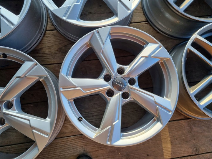 4x Alufelge 18 Zoll 8.0" 5x112 39ET Glanz 4K0601025 Audi Rim Wheel FEL5204035170nu