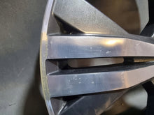 Load image into Gallery viewer, 1x Alufelge 17 Zoll 6.0" 5x112 50ET Glanz Grau 2K5601025P Mg T-Roc Rim Wheel FEL9768557125wh