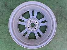 Laden Sie das Bild in den Galerie-Viewer, 1x Alufelge 15 Zoll 4x108 E1BJ1007AA Ford Fiesta I Rim Wheel FEL6022733393dy