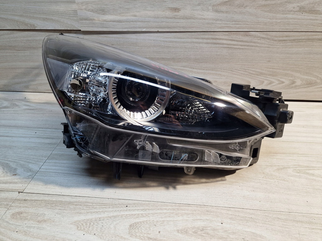 Frontscheinwerfer Mazda 2 D43N-51030 full LED Ein Stück (Rechts oder Links)