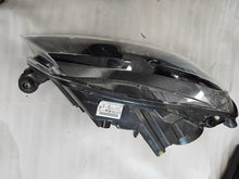 Laden Sie das Bild in den Galerie-Viewer, Frontscheinwerfer Skoda Superb III 3V1941016B Xenon Rechts Headlight
