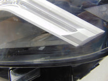 Laden Sie das Bild in den Galerie-Viewer, Frontscheinwerfer Dacia Sandero III Logan 260601750R Links Headlight