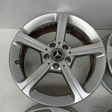 Load image into Gallery viewer, 4x Alufelge 17 Zoll 6.5" 5x112 44ET Glanz Silber A1774011200 Mercedes-Benz Cla FEL8098311210be