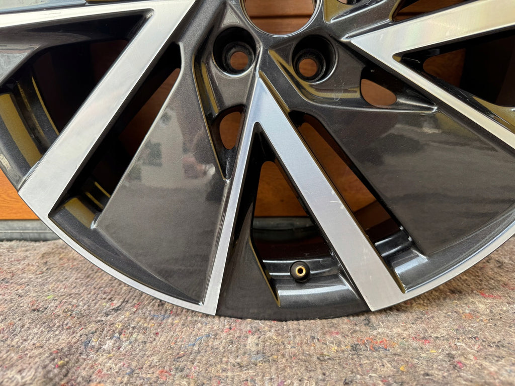 1x Alufelge 18 Zoll 7.0" 5x100 39ET 658601025J Skoda Fabia Scala Kamiq Rim Wheel