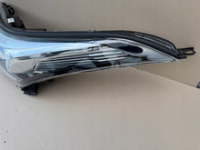 Laden Sie das Bild in den Galerie-Viewer, Frontscheinwerfer Toyota Chr C-Hr 81150-F4170-00 Full LED Ein Satz Headlight SCH1481309778xq