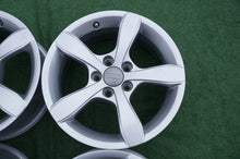 Laden Sie das Bild in den Galerie-Viewer, 4x Alufelge 15 Zoll 6.0" 5x100 29ET Glanz Silber 8X0071495 Audi A1 Rim Wheel FEL4622761692vr
