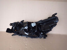 Laden Sie das Bild in den Galerie-Viewer, Frontscheinwerfer Toyota Hilux VIII 81110-YP431 Full LED Rechts Headlight SCH8288356034dd