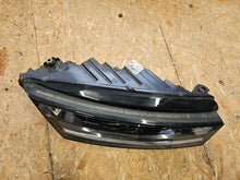 Laden Sie das Bild in den Galerie-Viewer, Frontscheinwerfer Skoda Octavia IV 5E4941016 Full LED Rechts Headlight SCH8639496448wm