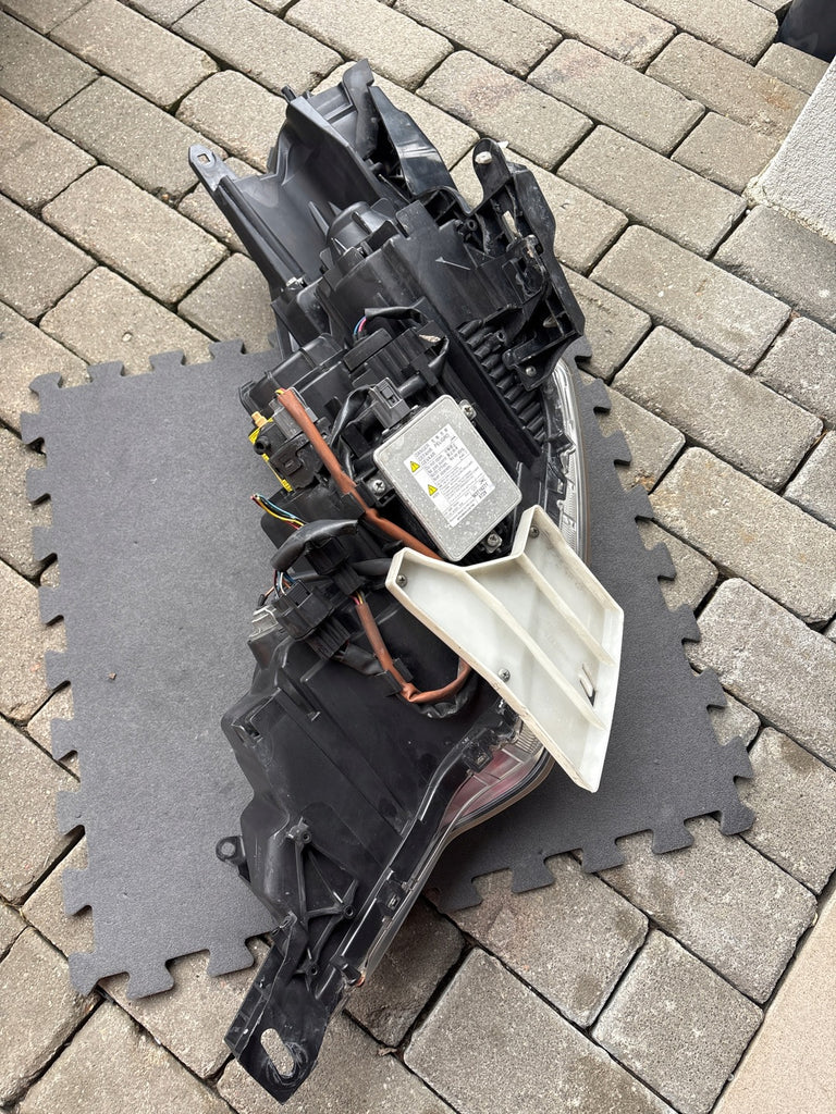 Frontscheinwerfer Citroën C-Crosser P7142R 6208N3 Xenon Rechts oder Links
