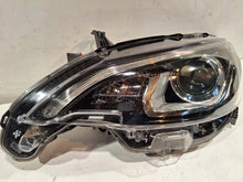 Laden Sie das Bild in den Galerie-Viewer, Frontscheinwerfer Peugeot 108 81150-0H150 Links Scheinwerfer Headlight