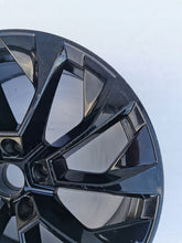 Laden Sie das Bild in den Galerie-Viewer, 1x Alufelge 19 Zoll 7.0&quot; 5x112 43ET Glanz Schwarz 565601025AJ Skoda Kodiaq