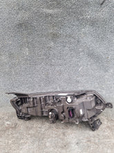Laden Sie das Bild in den Galerie-Viewer, Frontscheinwerfer Renault Megane E-Tech 260104574R LED Rechts oder Links SCH5601788650rb