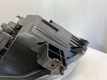 Laden Sie das Bild in den Galerie-Viewer, Frontscheinwerfer Mazda II Links Scheinwerfer Headlight