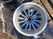 Laden Sie das Bild in den Galerie-Viewer, 1x Alufelge 19 Zoll 7.5" 5x112 44ET Glanz Schwarz Mercedes-Benz A205 Rim Wheel FEL4541007669yr